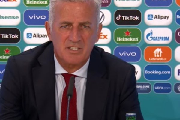 El DT de Argelia, contundente con Scaloni tras el sorteo: "Era un DT en la cancha"