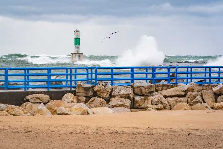 Winter Storm Watch issued for 3 Michigan counties, up to 10 inches of snow possible Monday