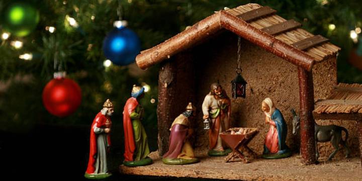 Qué elementos debe llevar un nacimiento y cuál es su significado, según la tradición navideña