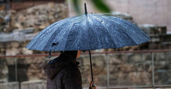 El aviso amarillo por fuertes vientos en Málaga vendrá acompaño por lluvia