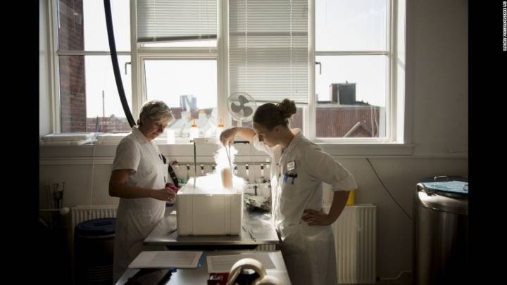 Un donante con un gen cancerígeno engendró casi 200 niños en Europa