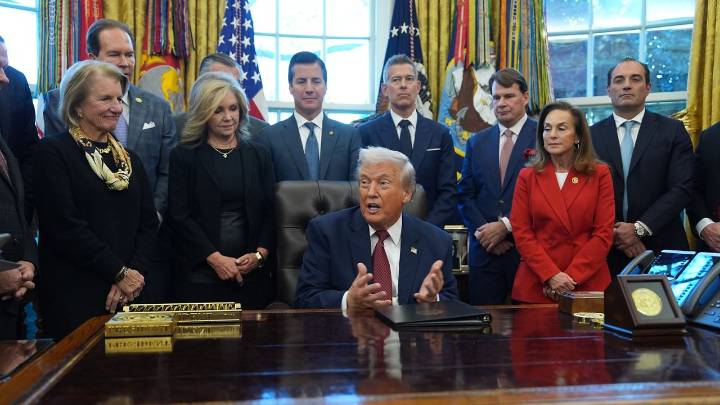 Trump rolls back stricter fuel economy standards set under Biden