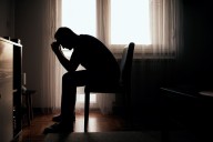 Enzo Arias, psicólogo: “Quienes se enfocan excesivamente en el pasado, presentan mayores niveles de tristeza”