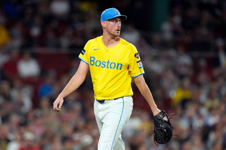 Red Sox roster: Starter (4.00 ERA in 2 years) claimed by Mets after trade, DFA