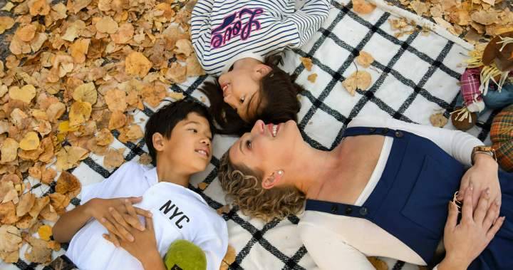 Calgary family keeps holiday spirit alive after devastating fire