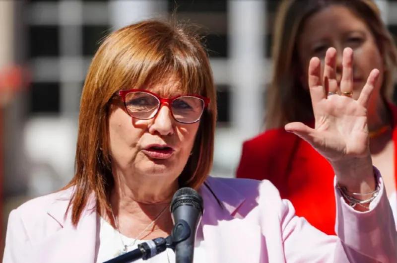 Bullrich defendió el límite de 10 horas gremiales para delegados y pidió "el resto, a laburar"