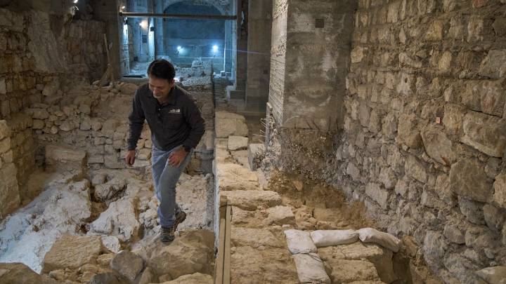 Archaeologists uncover intact section of ancient Jerusalem wall