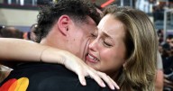 Lando Norris kisses stunning model girlfriend who sparked F1 controversy after title win