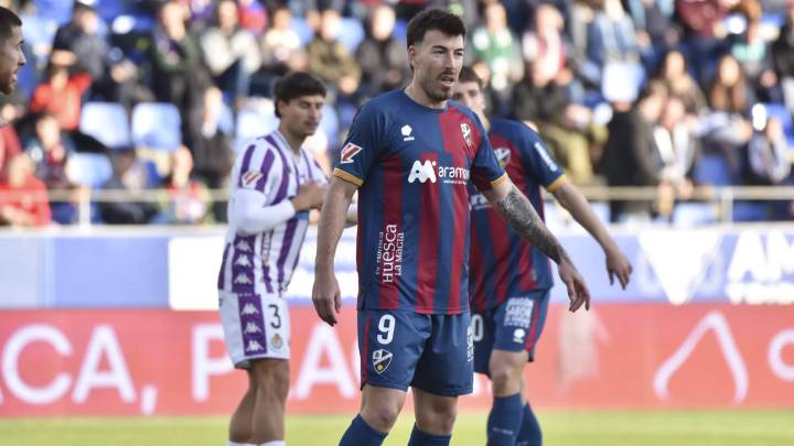Sergi Enrich, jugador de la SD Huesca: "Necesitamos puntos como el comer"