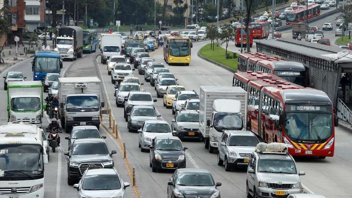 Rotación del pico y placa en Bogotá: horarios y restricciones del martes 2 de diciembre de 2025