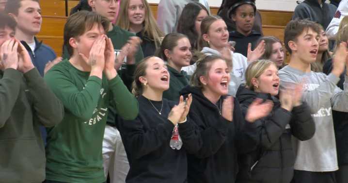 Madison Memorial boys basketball off to 2