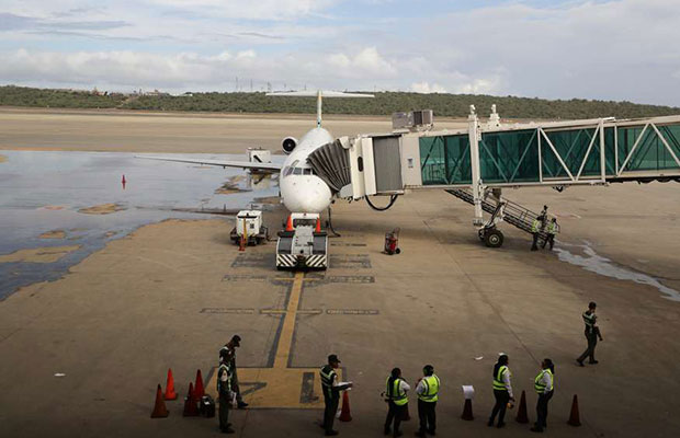 Gobierno venezolano espera que las aerolíneas Wingo y Copa reinicien vuelos en 48 horas
