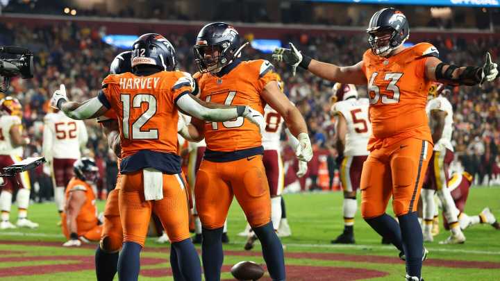 Sunday Night Football: Broncos hold on, beat Commanders 27