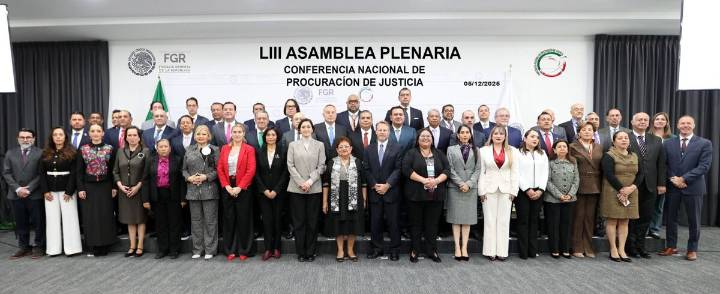 Fiscales se reúnen con Ernestina Godoy