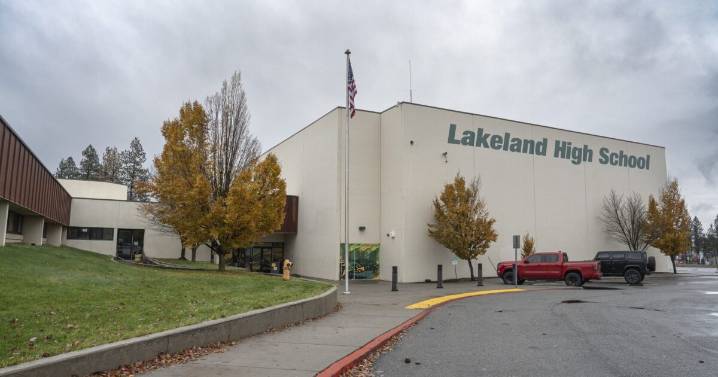 A Republican homeschooling mom came to love her public schools. Now she’s fighting other conservatives she thinks will destroy them