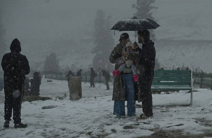 Light Snow Likely In Higher Reaches of Kashmir: MeT