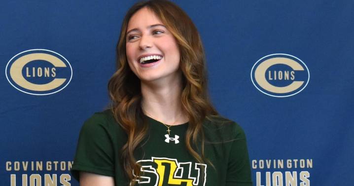 Covington's Kaelyn Sharp fulfills a childhood goal, signs with Southeastern volleyball