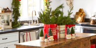 11 Vintage Christmas Kitchen Decor Ideas Full of Holiday Charm