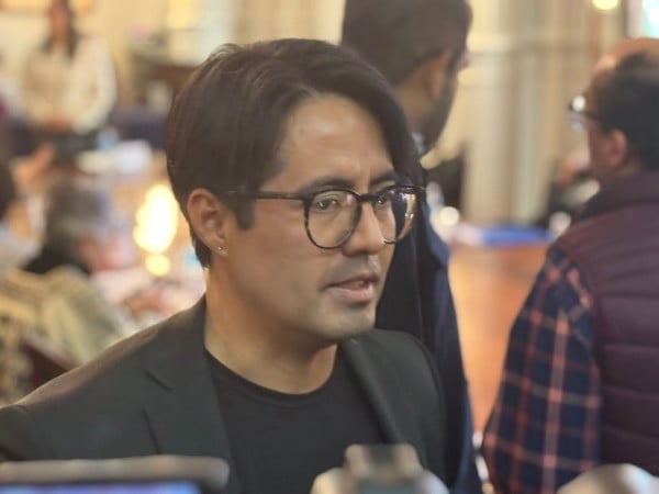 Sustituye Eliel García a Riggs como regidor