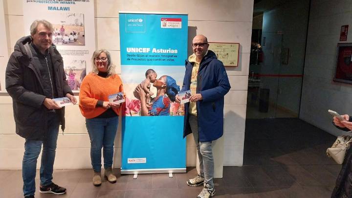 Una exposición para mostrar los proyectos que cambian vidas: así es la muestra de Unicef en el barrio gijonés de El Llano