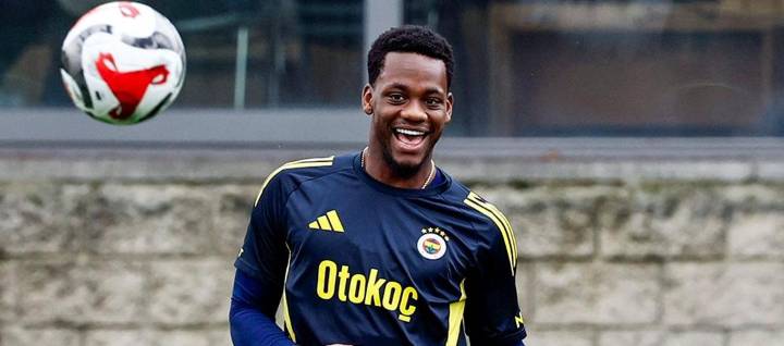 Durán salvó de la derrota al Fenerbahçe con un gol sobre el final