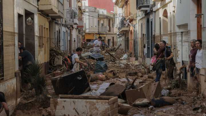 La jueza de la dana añade a la lista de víctimas a un hombre que murió tras pasar la noche empapado en su bajo