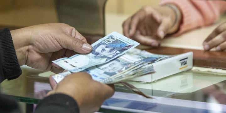 Gratificación: ¿Quiénes recibirán un sueldo extra, medio sueldo más y quiénes nada?