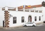 Placas solares en edificios municipales de Teguise