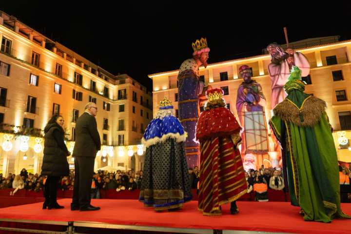 Alicante pone a la venta 1.700 sillas más para la Cabalgata de los Reyes Magos que saldrá desde el Palacio Provincial