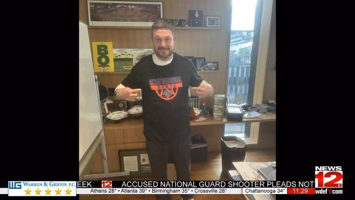 Oregon Coach Dan Lanning Sports Chatt State T-Shirt After Viral Comment