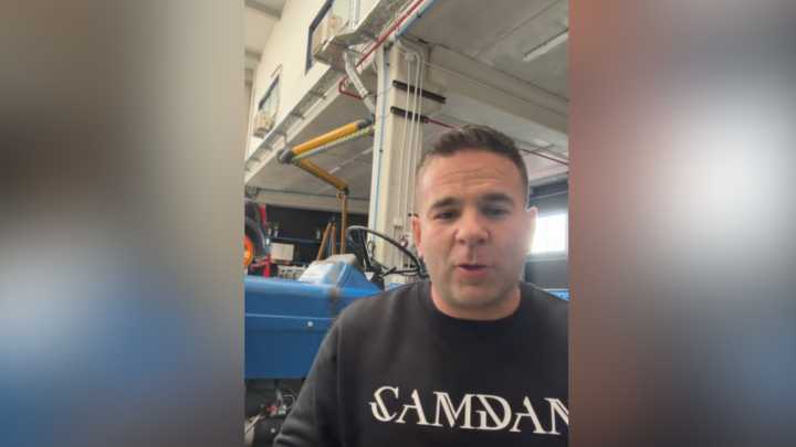 Ángel Gaitán, empresario: "Hoy es festivo y he tenido que venir a trabajar sin que me apeteciese, los autónomos y emprendedores me darán la razón"