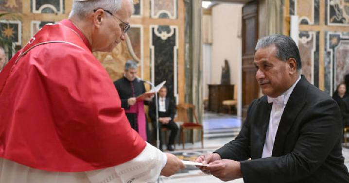 El Papa León XIV pide a diplomáticos cultivar el diálogo para promover la paz en un mundo convulso