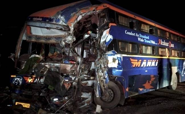 4 killed, 27 injured in bus-truck collision on Jaipur