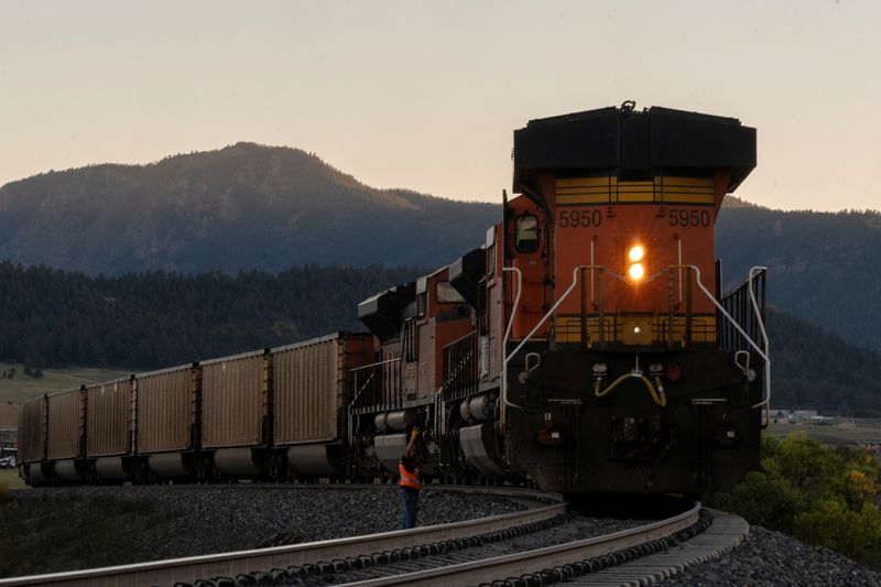 How the US freight rail industry got dirtier than coal power plants