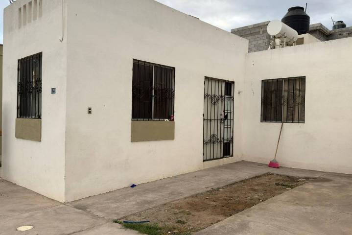 Descubre a inquilino en avanzado estado de descomposición al reportar olores fétidos, en Saltillo