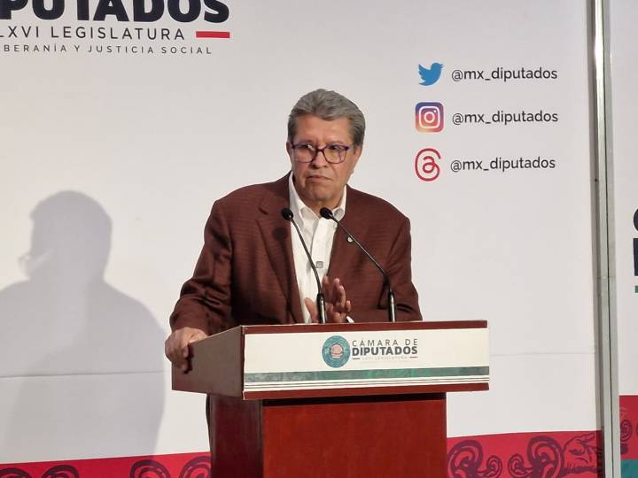 Mientras no haya pruebas, le creo a Pedro Haces; Monreal