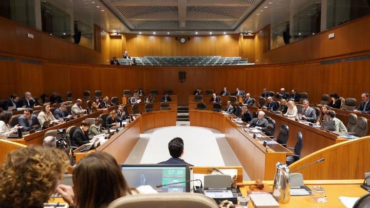 Reacciones al adelanto electoral en Aragón: del "fracaso de Azcón" a "la irresponsabilidad de Abascal"