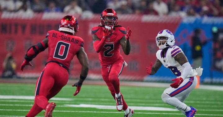 Broncos' new addition: What Elijah Moore brings to the team