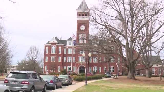 Clemson selects interim president after Clements retires