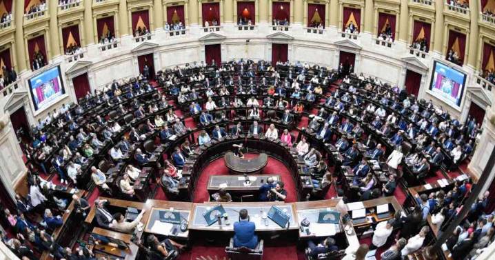 Con el proyecto de reforma laboral terminado, el Gobierno busca alianzas y apoyos en el Congreso