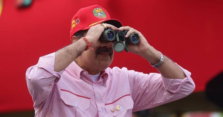 ¿Maduro manda recado a Trump? ‘El poder de Venezuela se sustenta en el pueblo y en sus fusiles’