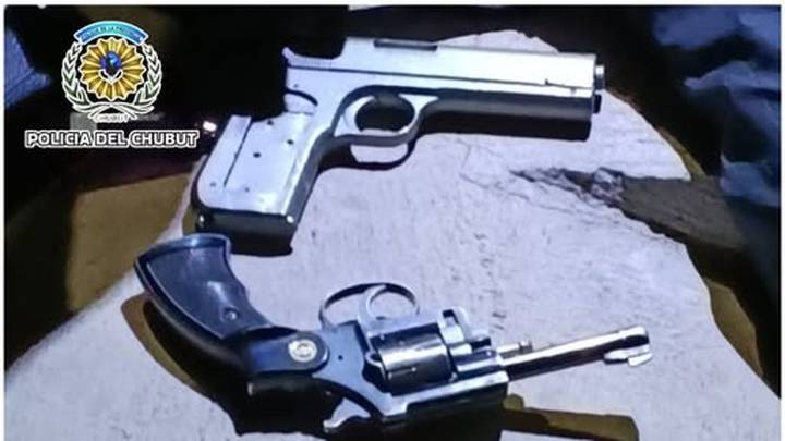 Iba armado y se encontró con la policía en el Ceferino