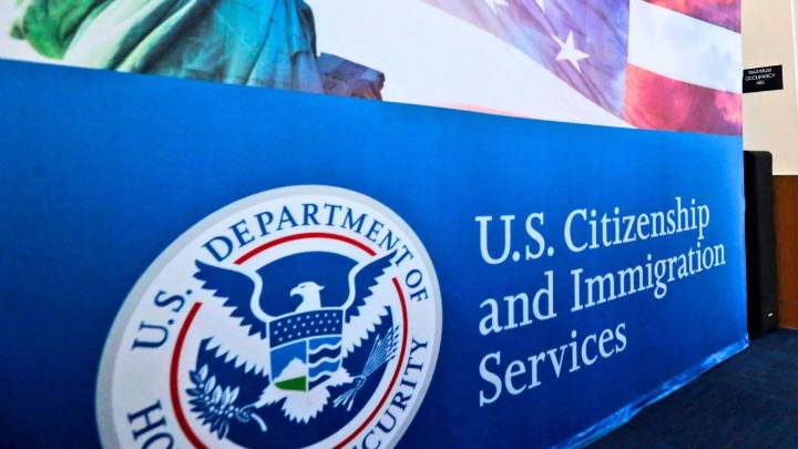 USCIS exigirá fotos para trámites migratorios con tres años de antigüedad