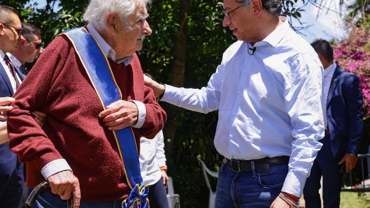 Presidente Gustavo Petro dice que “mi Nobel de Paz es Pepe Mujica”, tras nominación al premio Right Livelihood