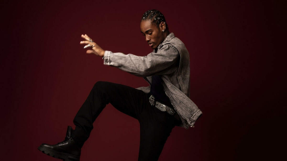 Lamar Morris Introduces His Debut EP “WAIT ME!”