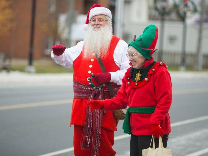Santa Claus delights young and old on special visit to Windsor's Sandwich Town