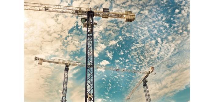 What Is a Franna Crane? Uses, Advantages, and When to Hire One