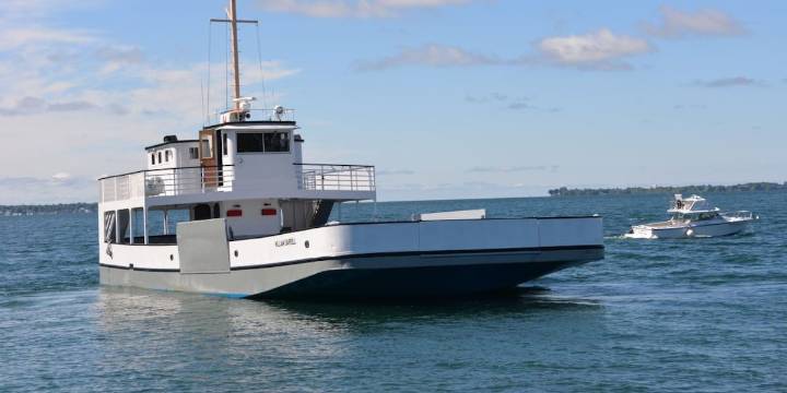 Canadian township buys Wolfe Island port to preserve ferry docks