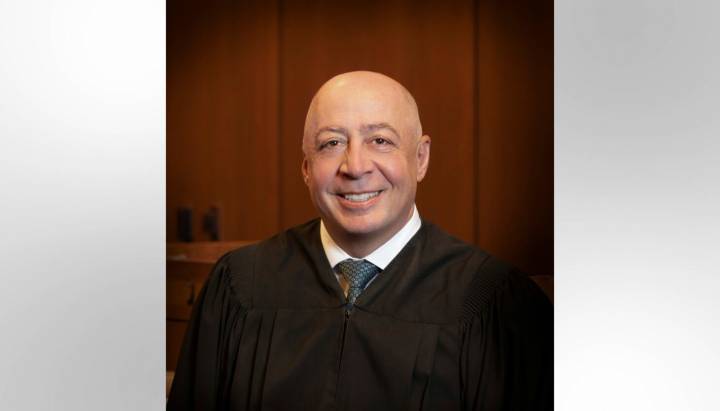 Charles Beach sworn in as new Cook County chief judge: 'The work begins now'