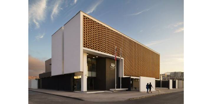 Horror en el trayecto: Taxista de Alto Hospicio que abusó de estudiantes de 15 y 13 años queda en prisión preventiva